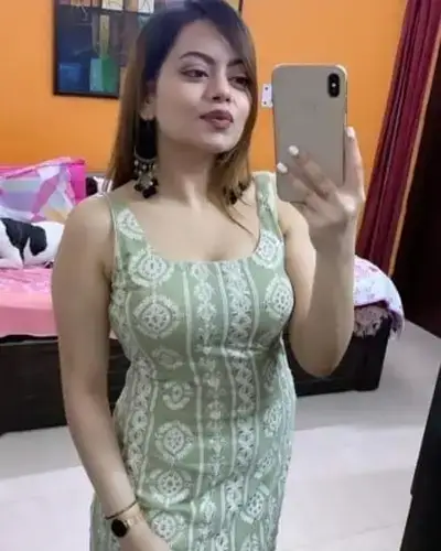 Call Girl in Guirim